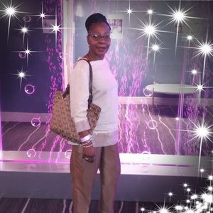 Meet your Posher, Michele